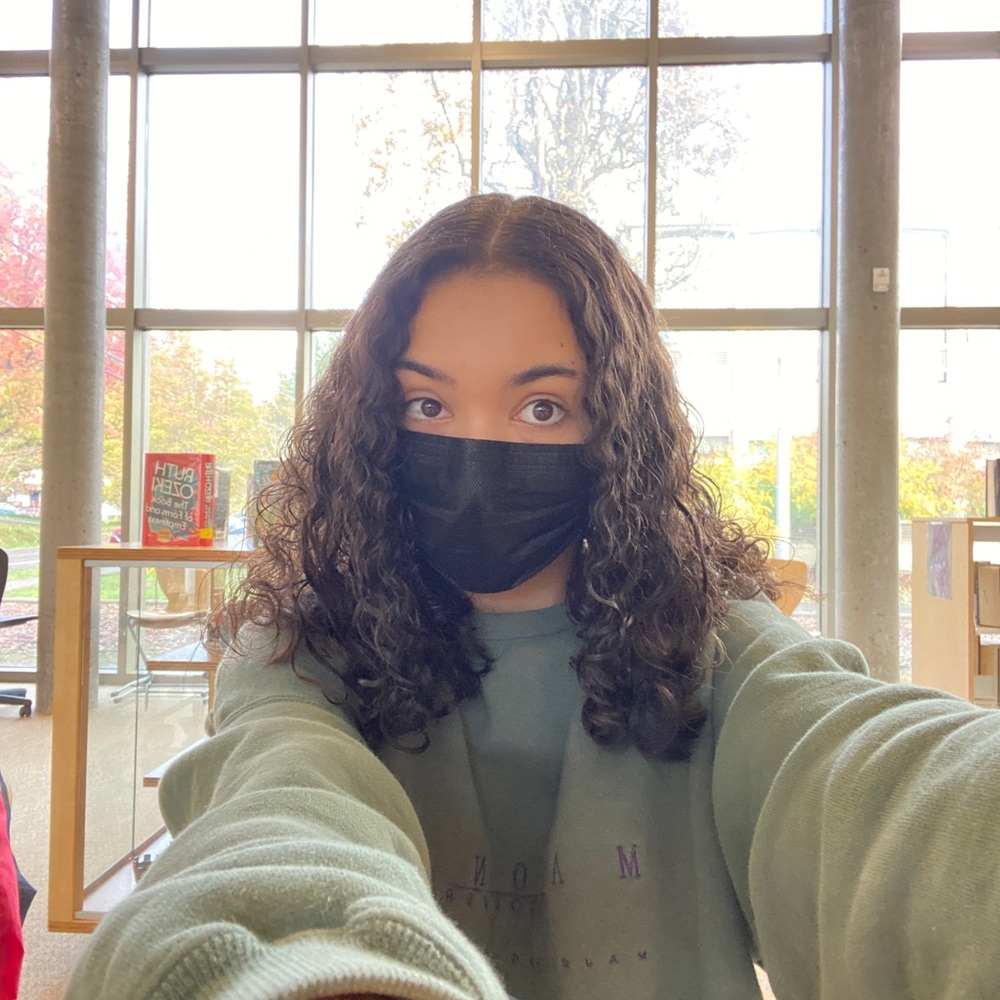 Meet your Posher, Mikhayla